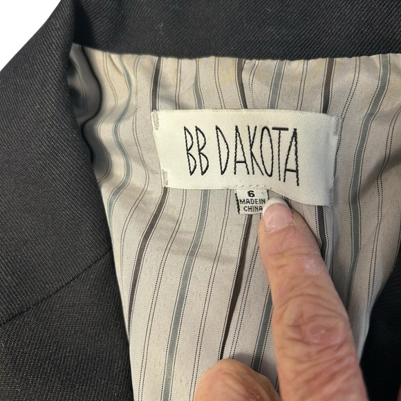BB Dakota Black 2 Button Front Blazer Sz 6 - Picture 9 of 10